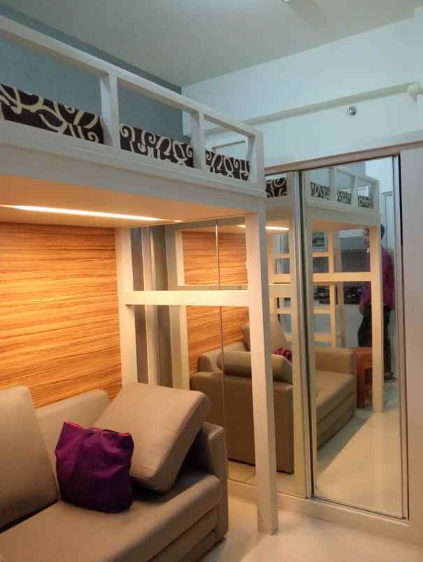 sewa apartemen 2 kamar furnish di green pramuka city