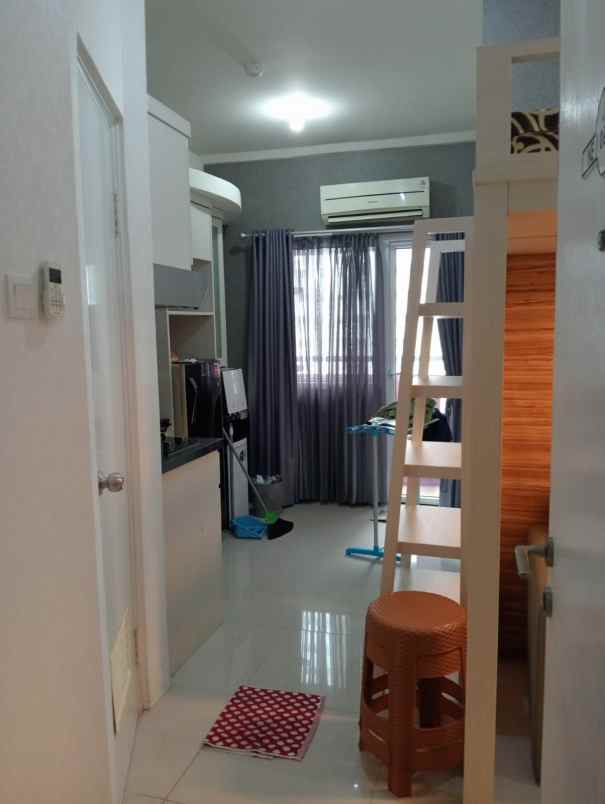 sewa apartemen 2 kamar furnish di green pramuka city