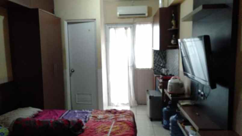 disewakan apartemen full furnished per hari di green pramuka city